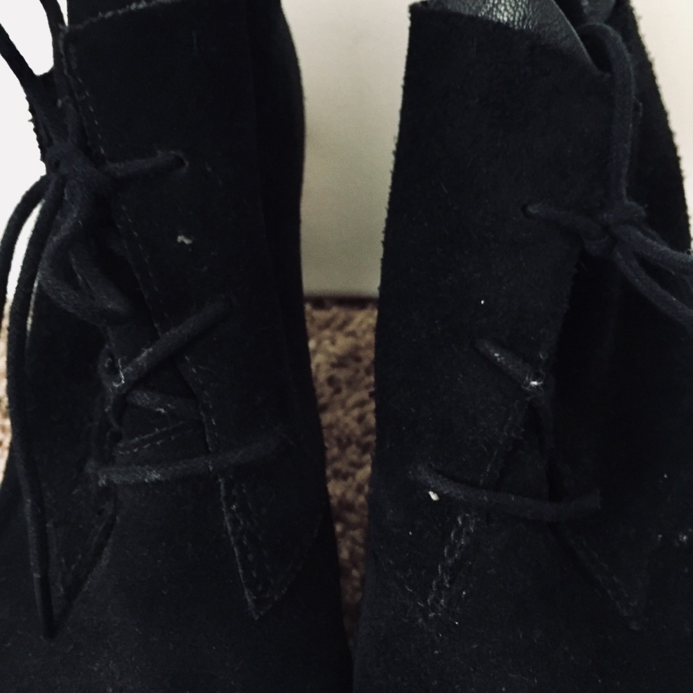 👠 Kenneth Cole Reaction Lace-Up Booties - Picture 2 of 5
